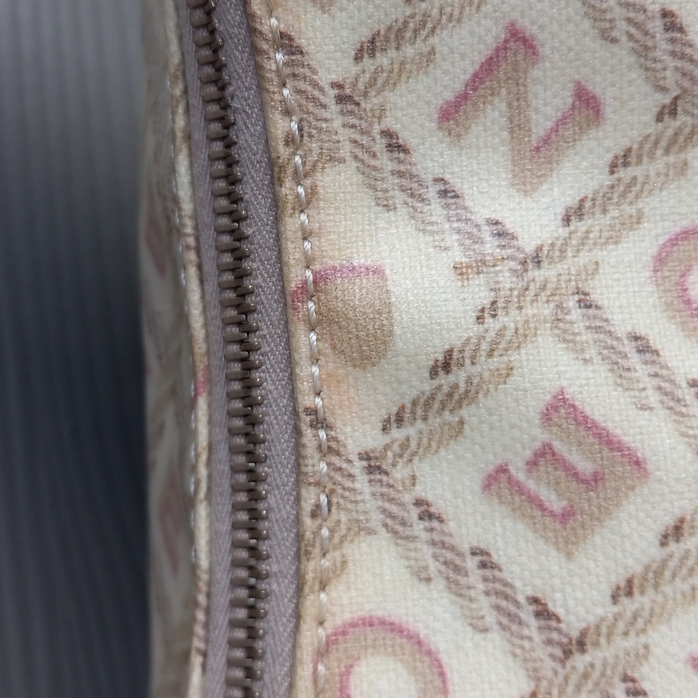 ❌️🚫 SOLD! Dooney & Bourke Vintage Coated Cotton Crossword Bucket Bag & Wallet - Picture 3 of 16